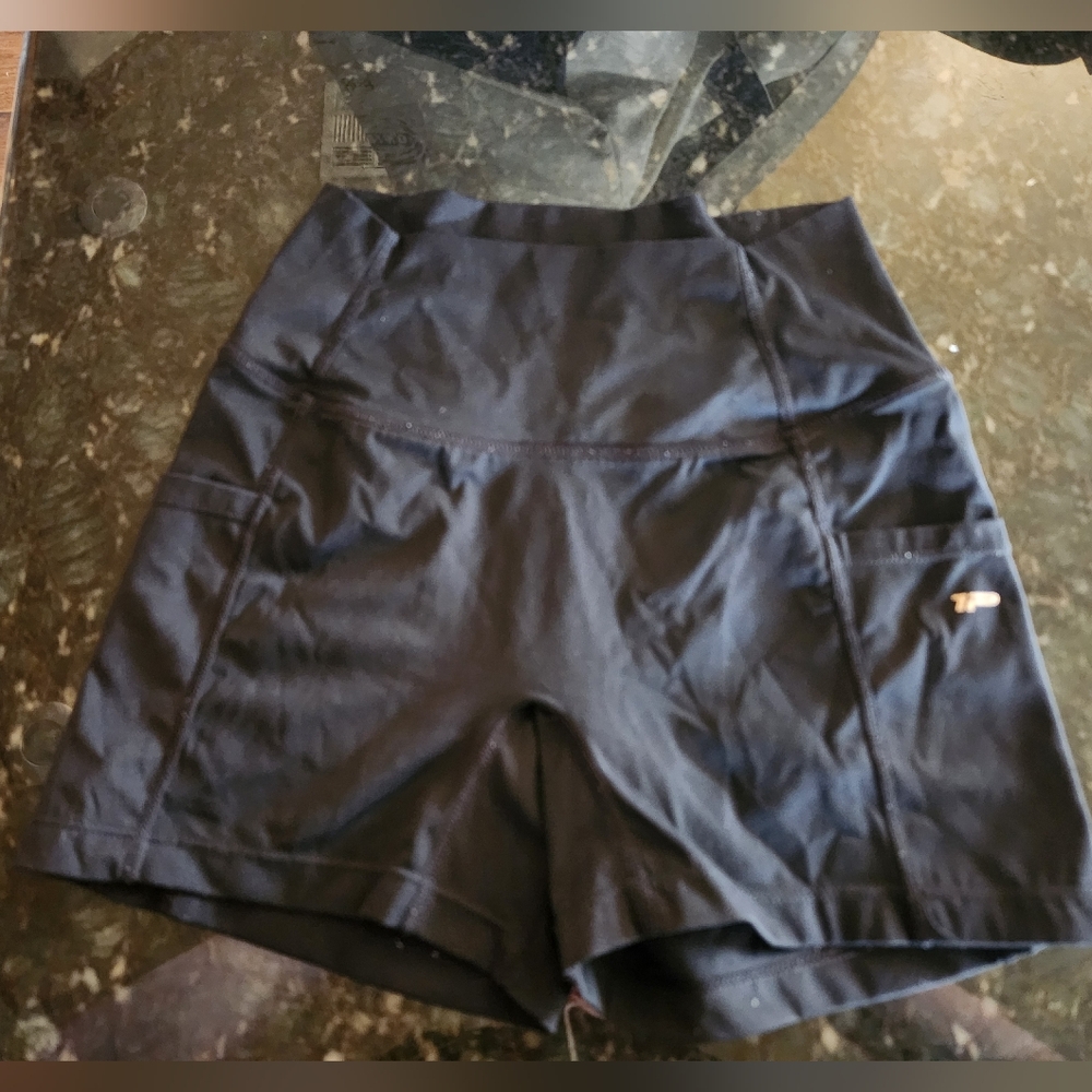 🖤 Black 1st Phorm Shorts
